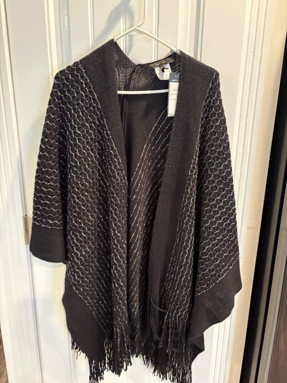 BCBG MAXAZRIA Shawl/Wrap